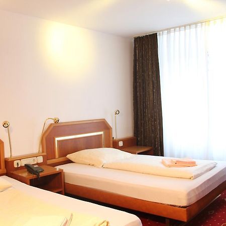 Wali'S Hotel Bielefeld Exterior photo