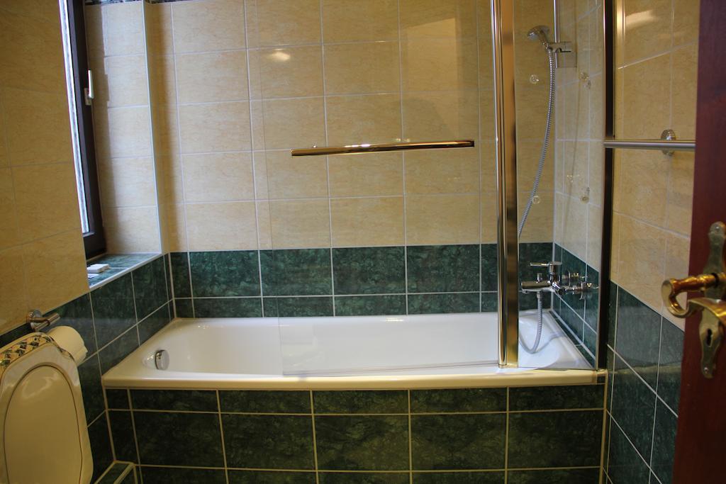 Wali'S Hotel Bielefeld Room photo